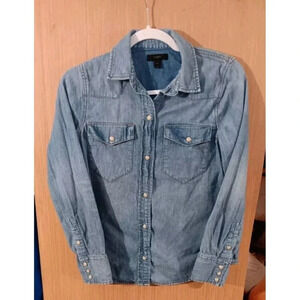 J Crew Western Denim Shirt Womens Blue Long Sleeve Pearl Snap Pockets Size 4